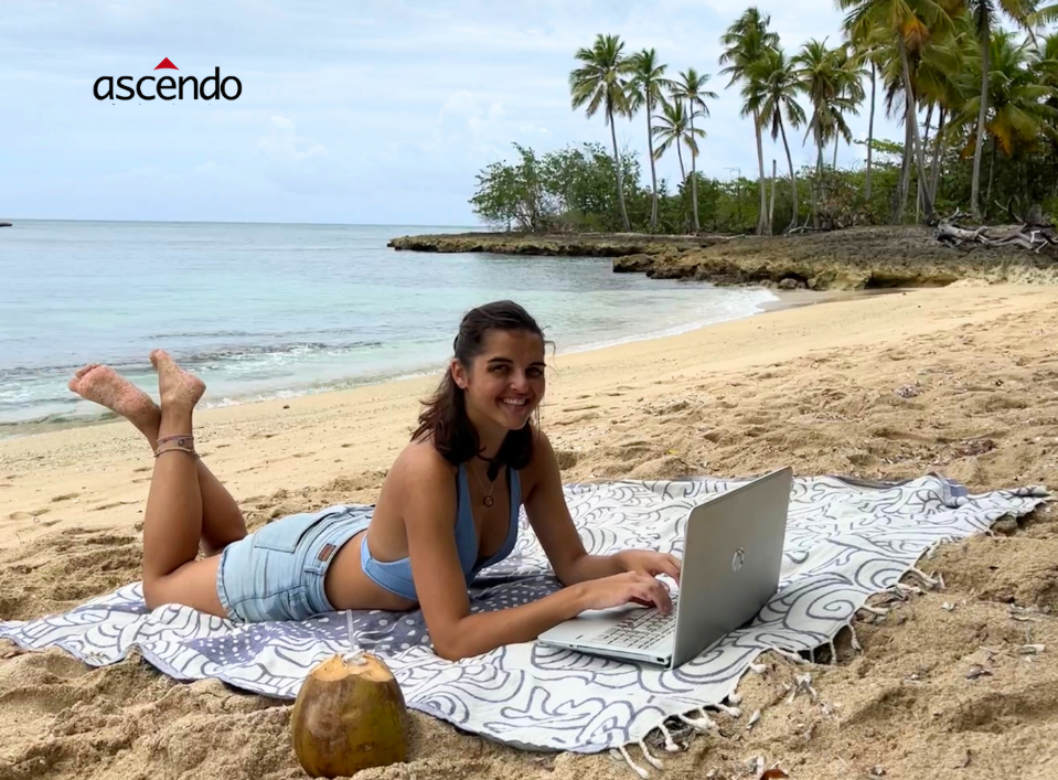 In der Dominikanischen Republik hat man sogar am Strand schnelles Internet. Hier kann man wirklich die Füße in den Sand graben, während man seine Digital Nomad Arbeit am Laptop verrichtet.